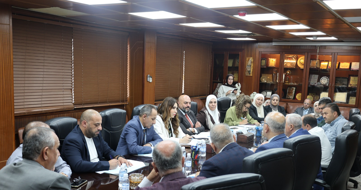 مجلس ادارة غرفة تجارة نابلس يبحث مع وزيرة العمل تطورات العمل المشترك